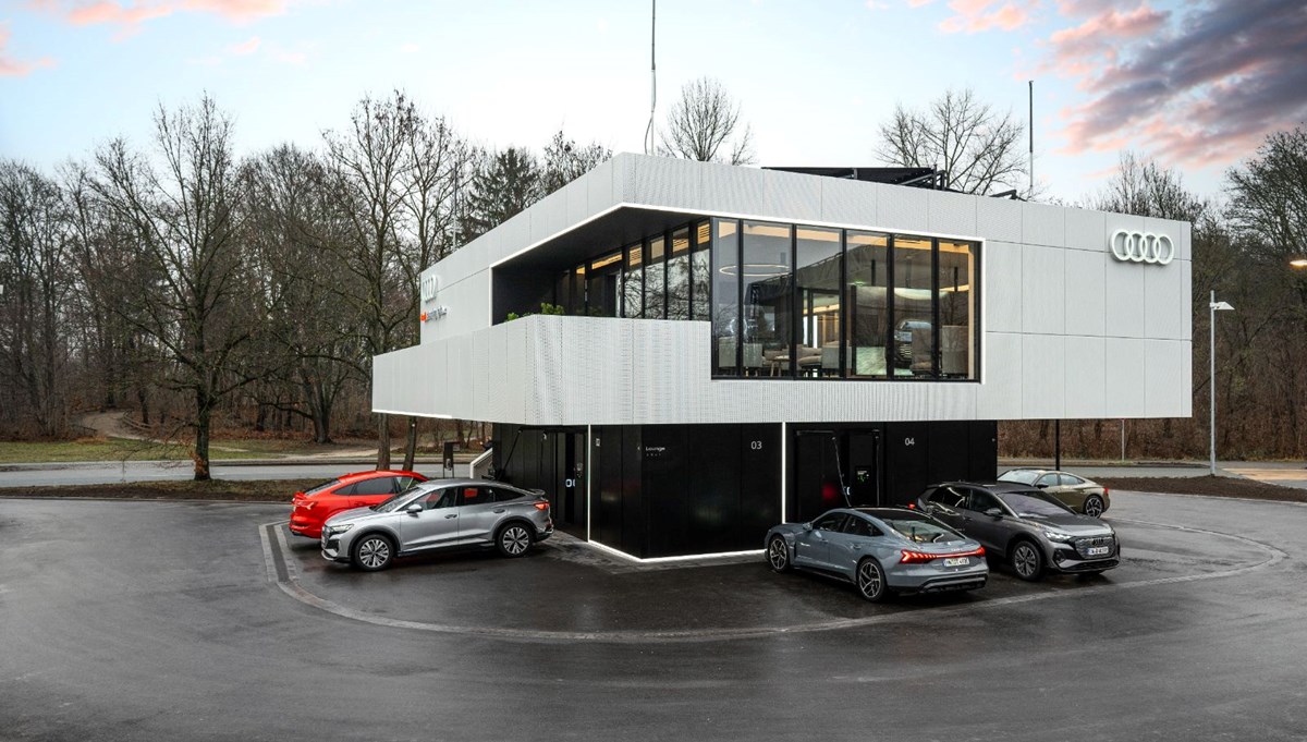 Audi'den şarj merkezi konsepti: Dünyada bir ilk